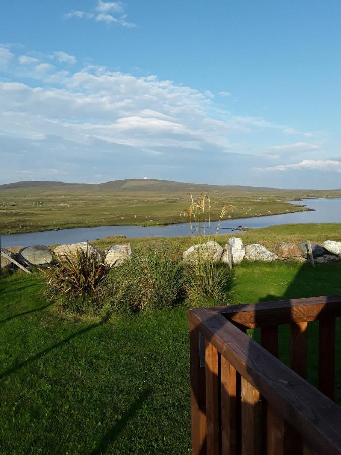 Swan View Lodge - North Uist Lochmaddy Bagian luar foto