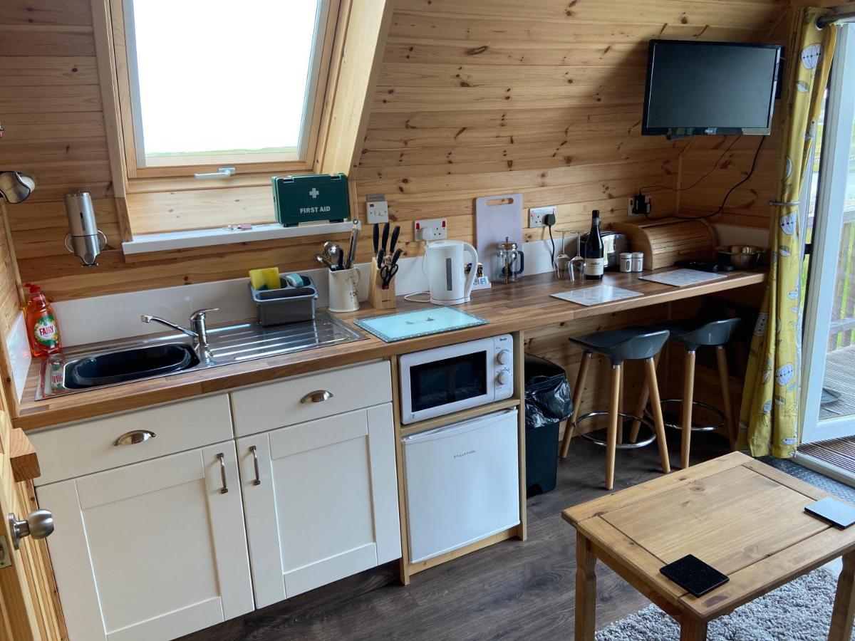 Swan View Lodge - North Uist Lochmaddy Bagian luar foto