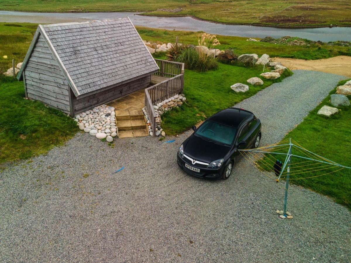 Swan View Lodge - North Uist Lochmaddy Bagian luar foto